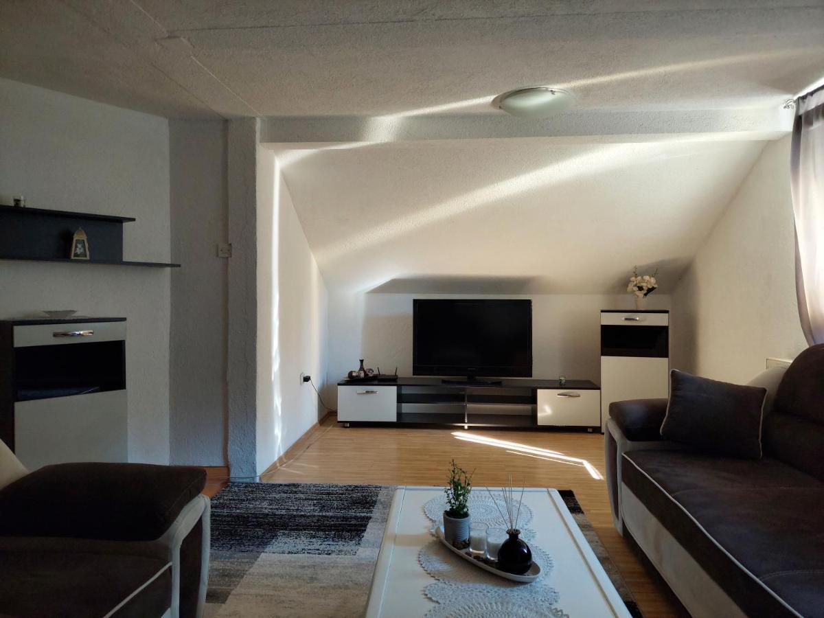 Apartment Em 2 Τούζλα Εξωτερικό φωτογραφία